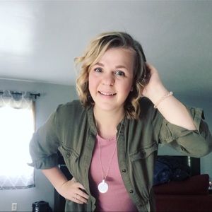 Meet your Posher, Kaitlin